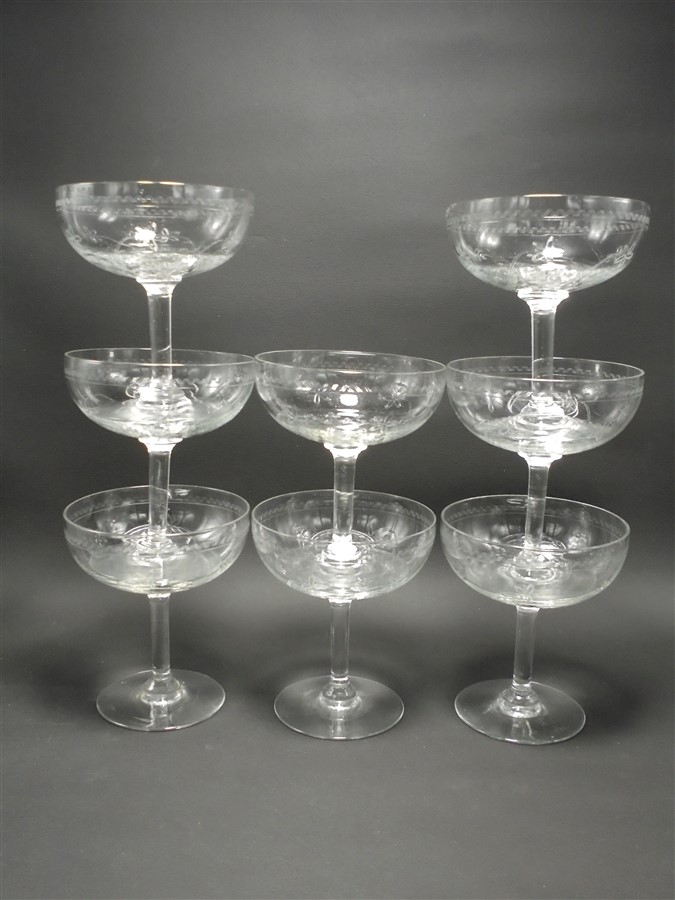 Set de 6 coupes à champagne en verre gravé
