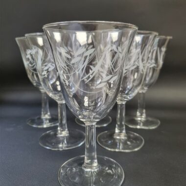 serie de 6 anciens verres a pied