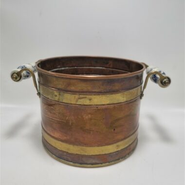 ancien cache pot en cuivre