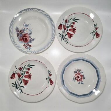 Set 4 anciennes assiettes creuses