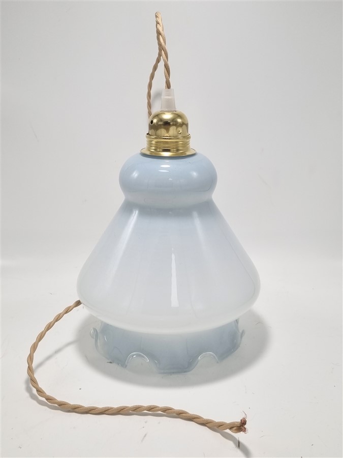 suspension en opaline bleue