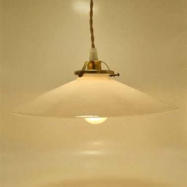 Suspension en opaline blanche