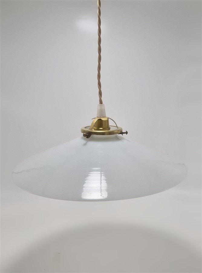 Suspension en opaline blanche